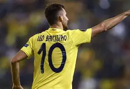 包含赛地聚焦：德国杯今晨热度飙升，比利亚雷亚尔伤情更新，悬念犹存，球探报告显示潜力的词条